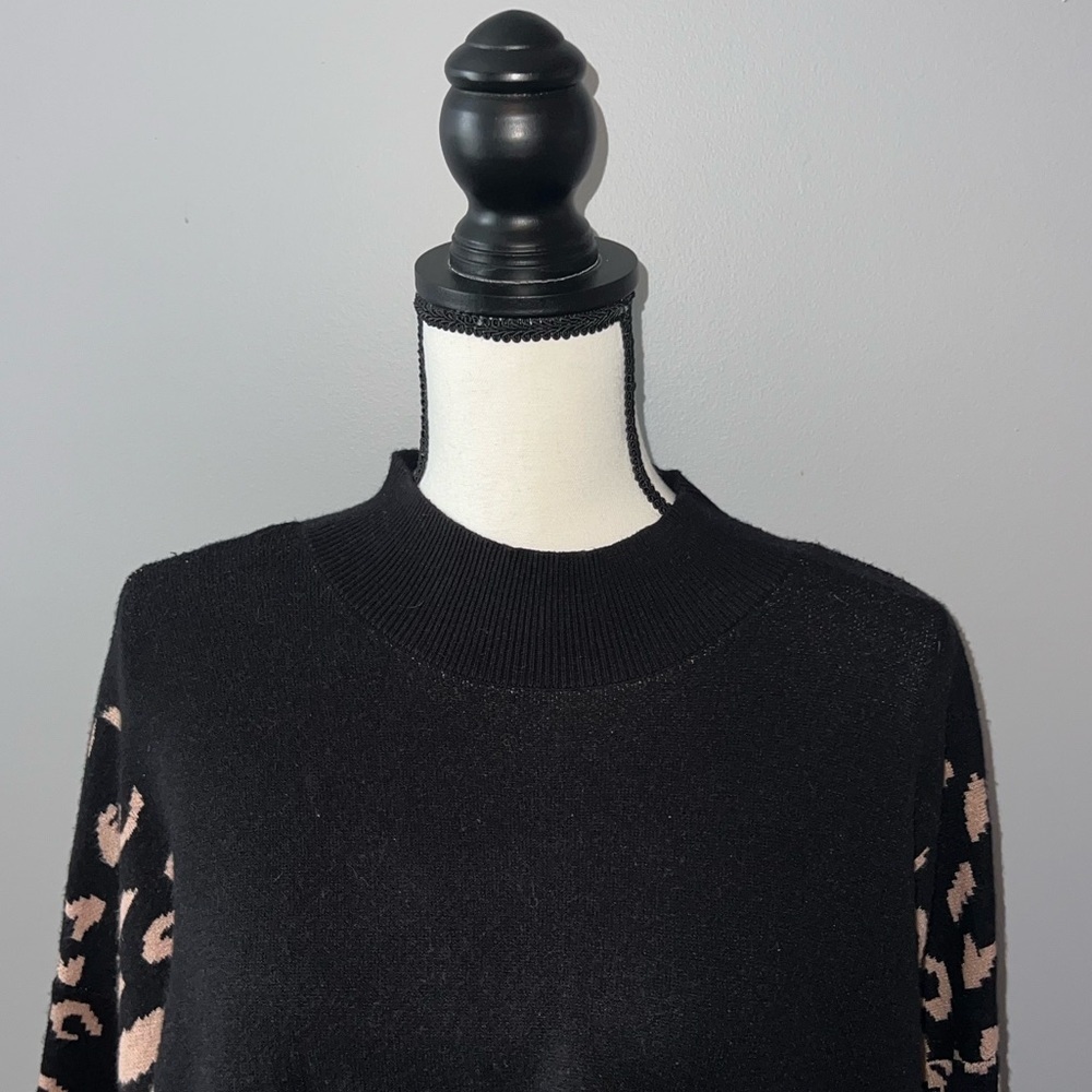 Versona- Cheetah print sweater - Picture 2 of 5